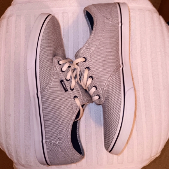 Women's Vans Black and White (Size 9) - Picture 6 of 16